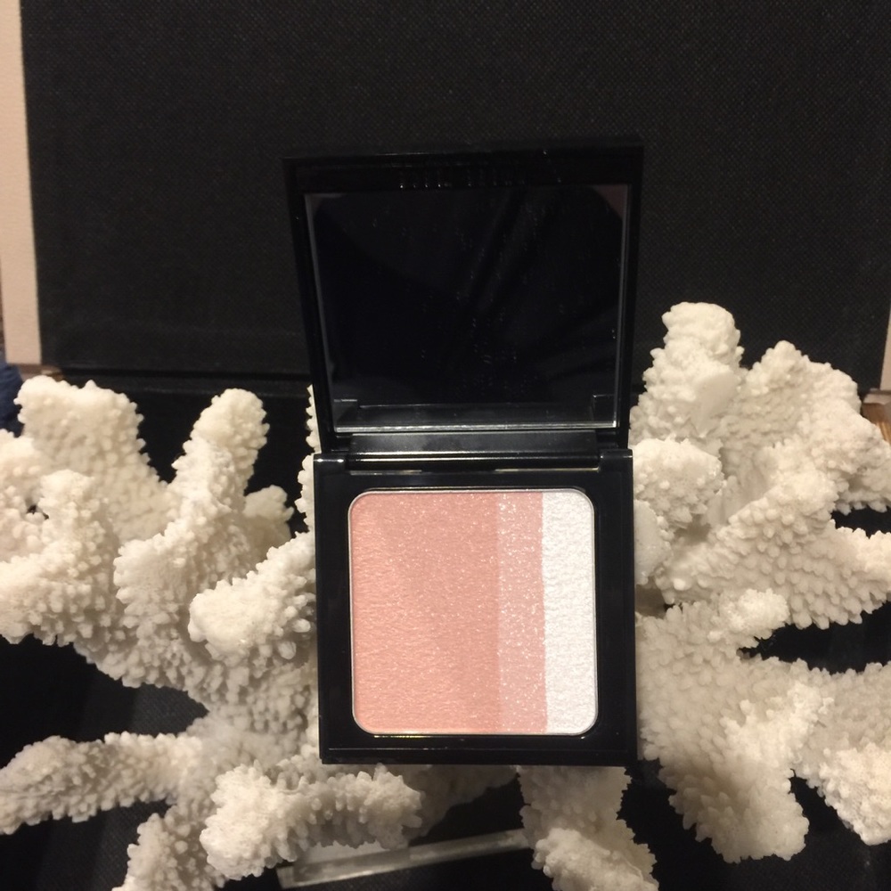 Bobbi Brown Brightening Blush.